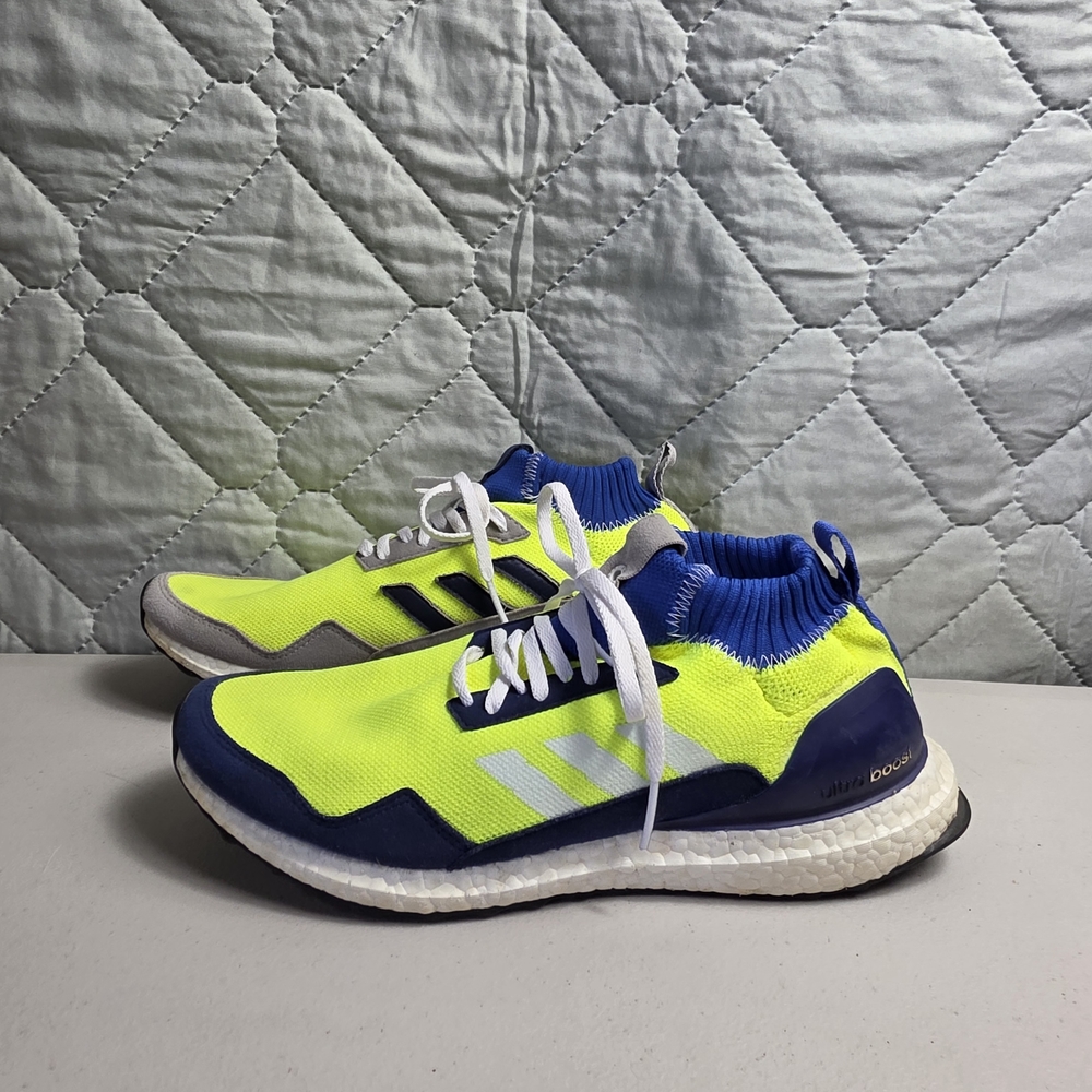 Men's Sz 9.5 Adidas Ultra Boost Mid Volt Blue Athletic Shoes - Picture 2 of 8